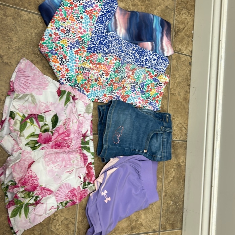 Girls size 8 to 12 spring summer lot includes under Armour Joules  guess